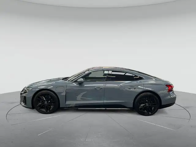 Audi E-Tron GT view 3