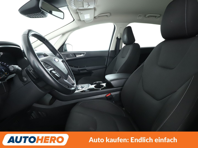 Ford S-Max 2.0 TDCi EcoBlue Titanium — photo 10