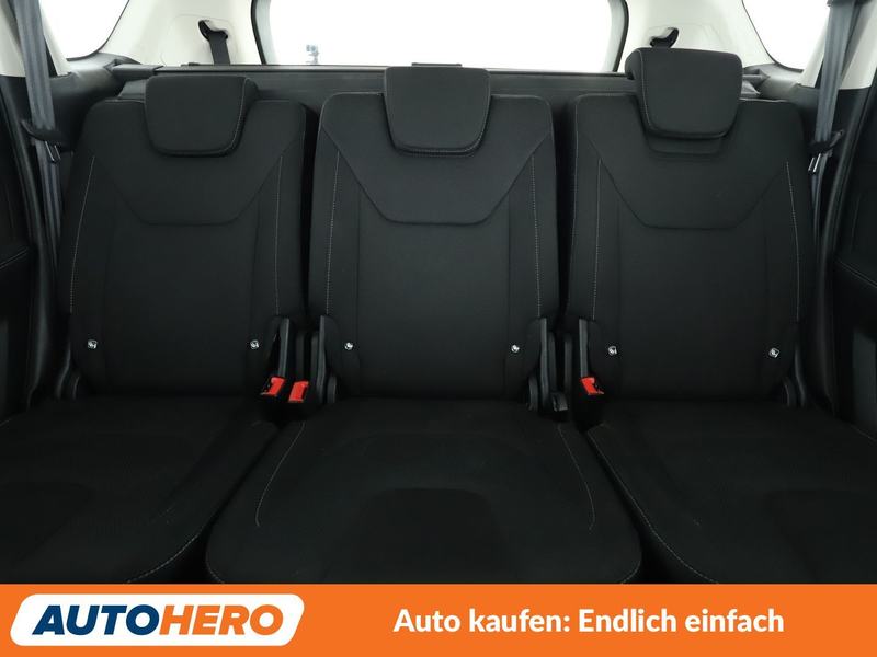 Ford S-Max 2.0 TDCi EcoBlue Titanium — photo 15