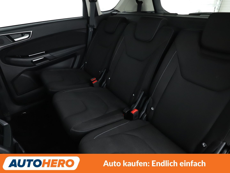 Ford S-Max 2.0 TDCi EcoBlue Titanium — photo 14