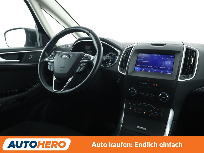 Ford S-Max 2.0 TDCi EcoBlue Titanium — photo 13