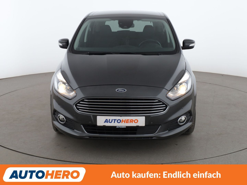 Ford S-Max 2.0 TDCi EcoBlue Titanium — photo 9