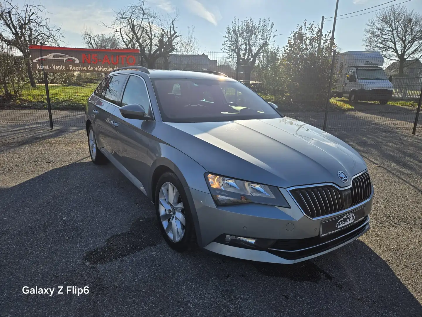 Skoda Superb Superb 1.6TDi Ambition DSG*turbo defect* Gris - 1