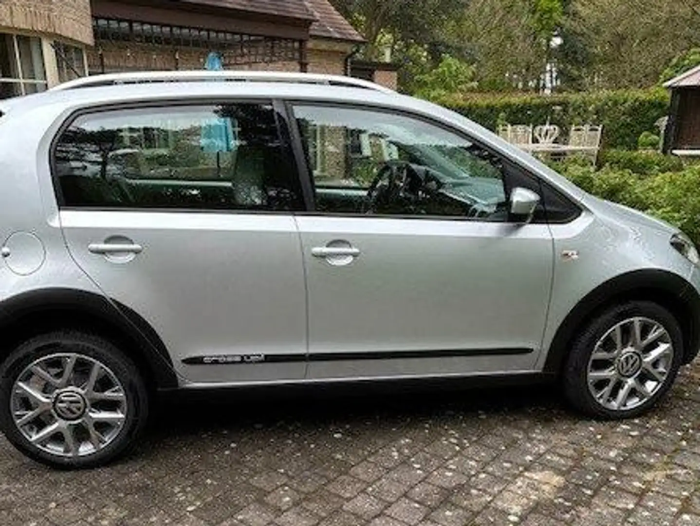 Volkswagen up! up! cross up! Argent - 1