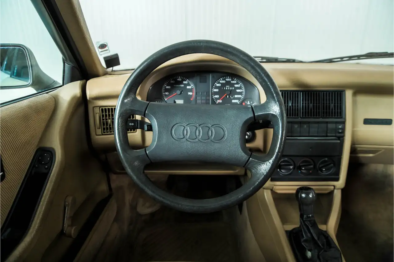 Audi 80 1.8, foto 8