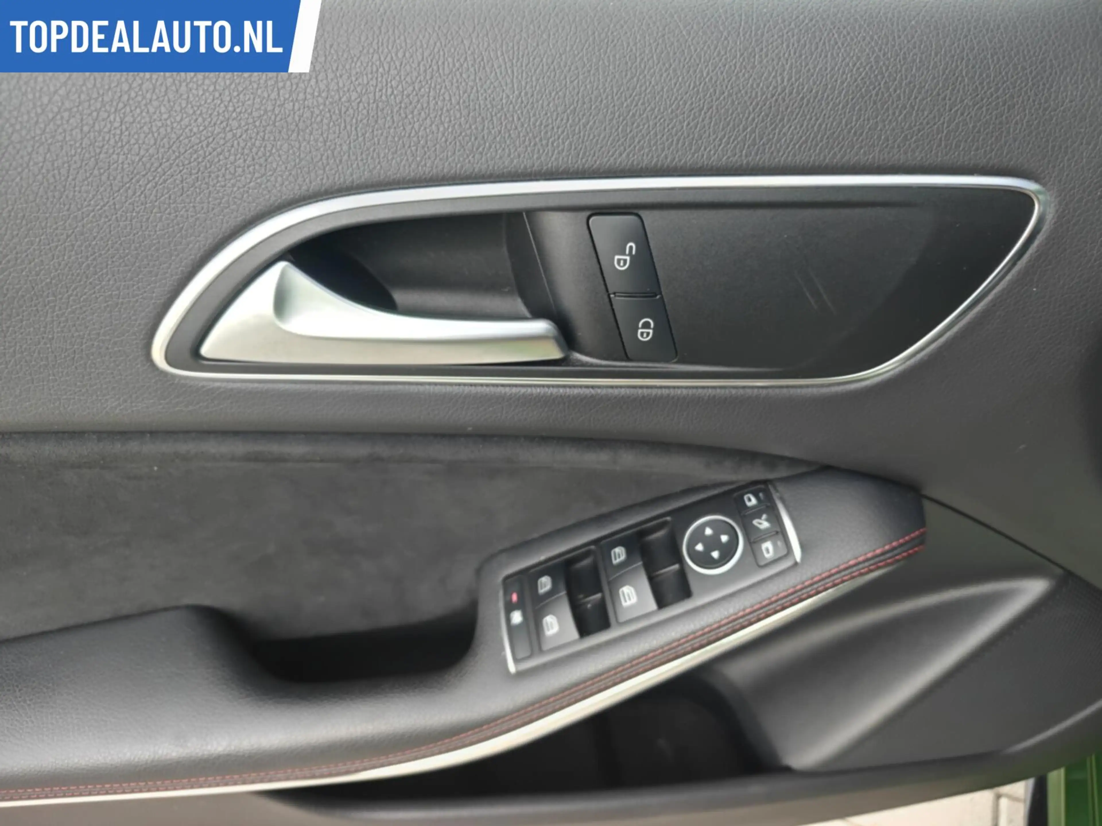 Mercedes-Benz A 45 AMG 4MATIC Aeropakket — photo 28