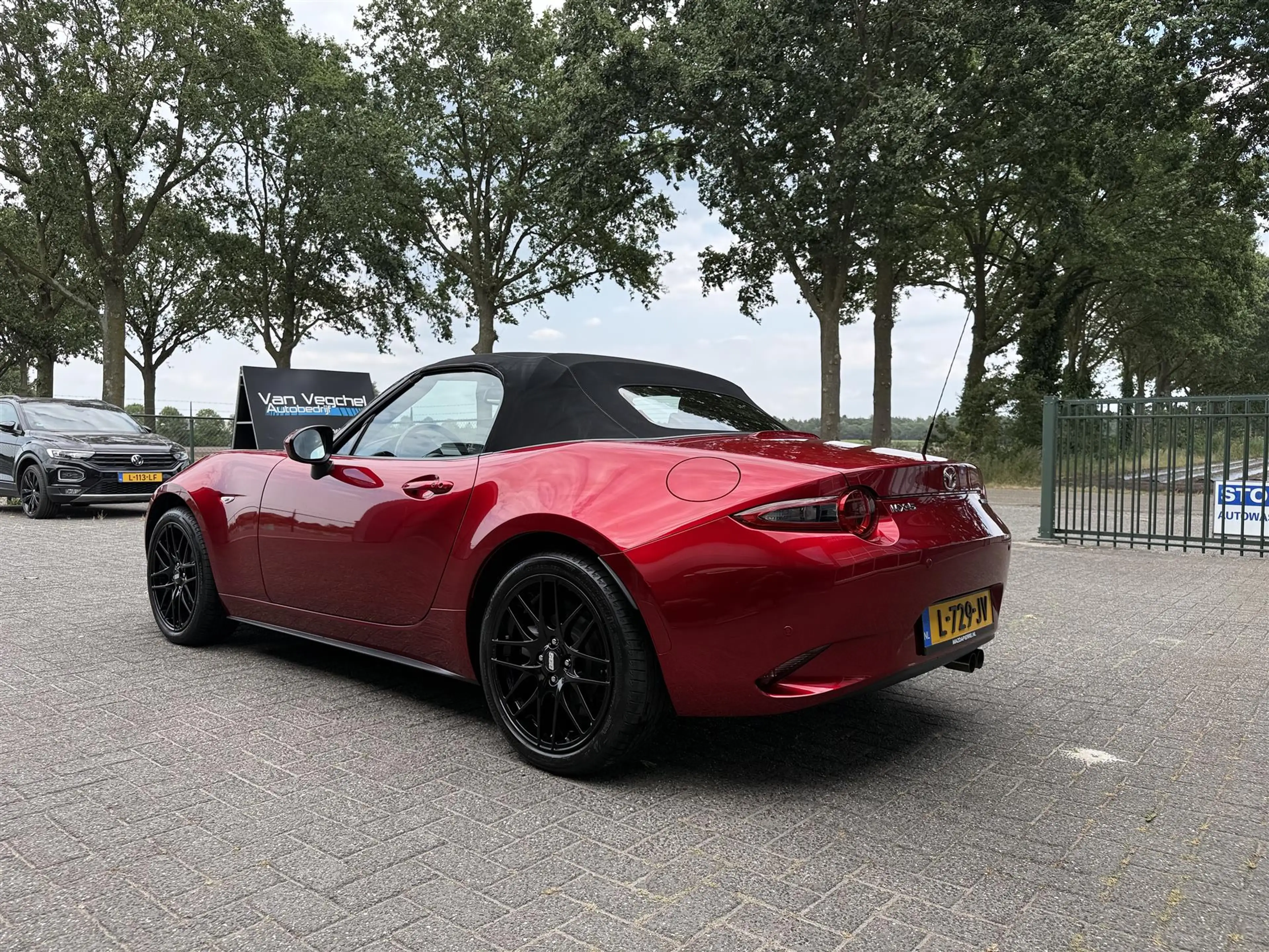 Mazda MX-5 1.5 SkyAc-G 132 Lux. — photo 3