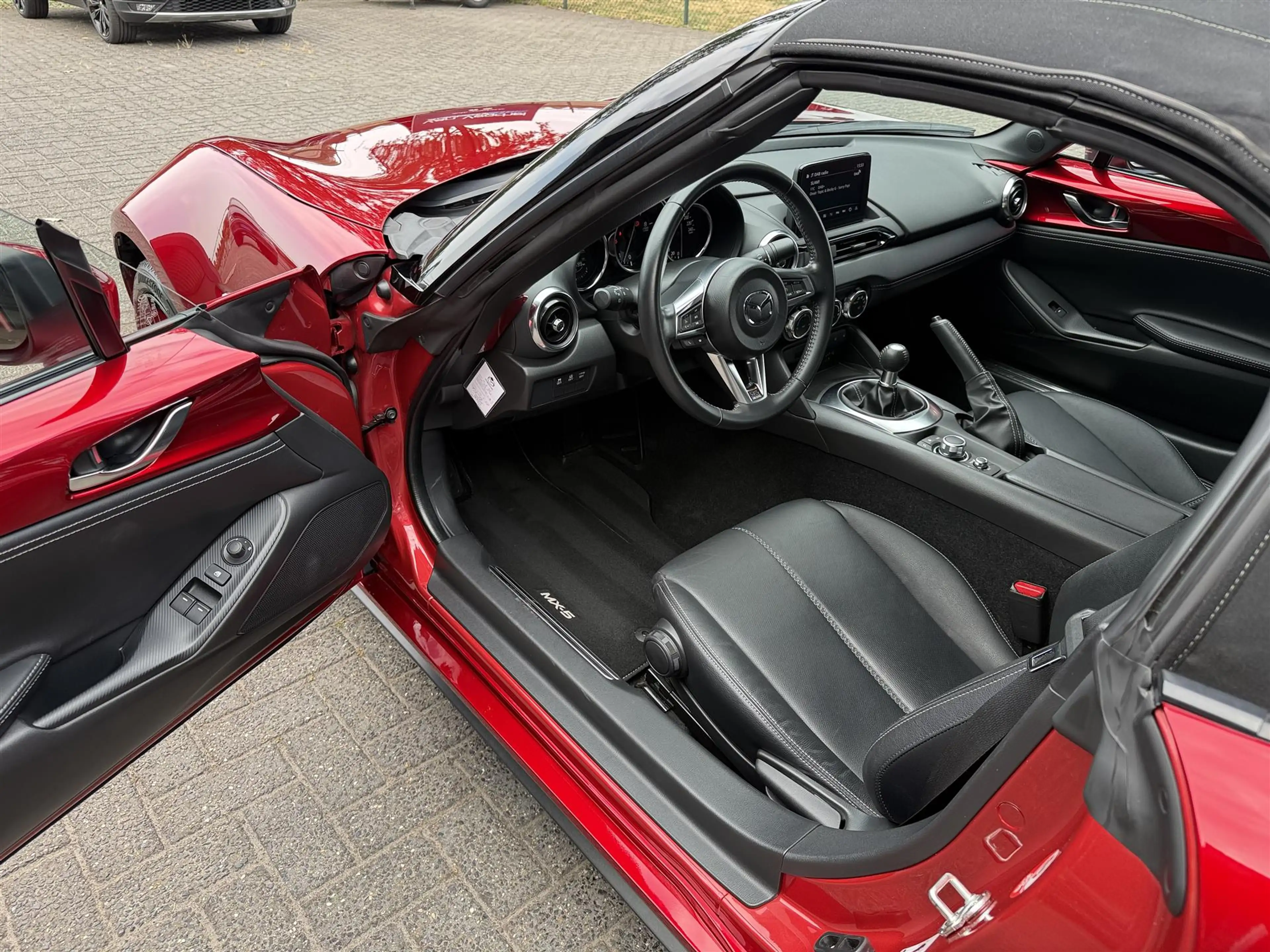 Mazda MX-5 1.5 SkyAc-G 132 Lux. — photo 13