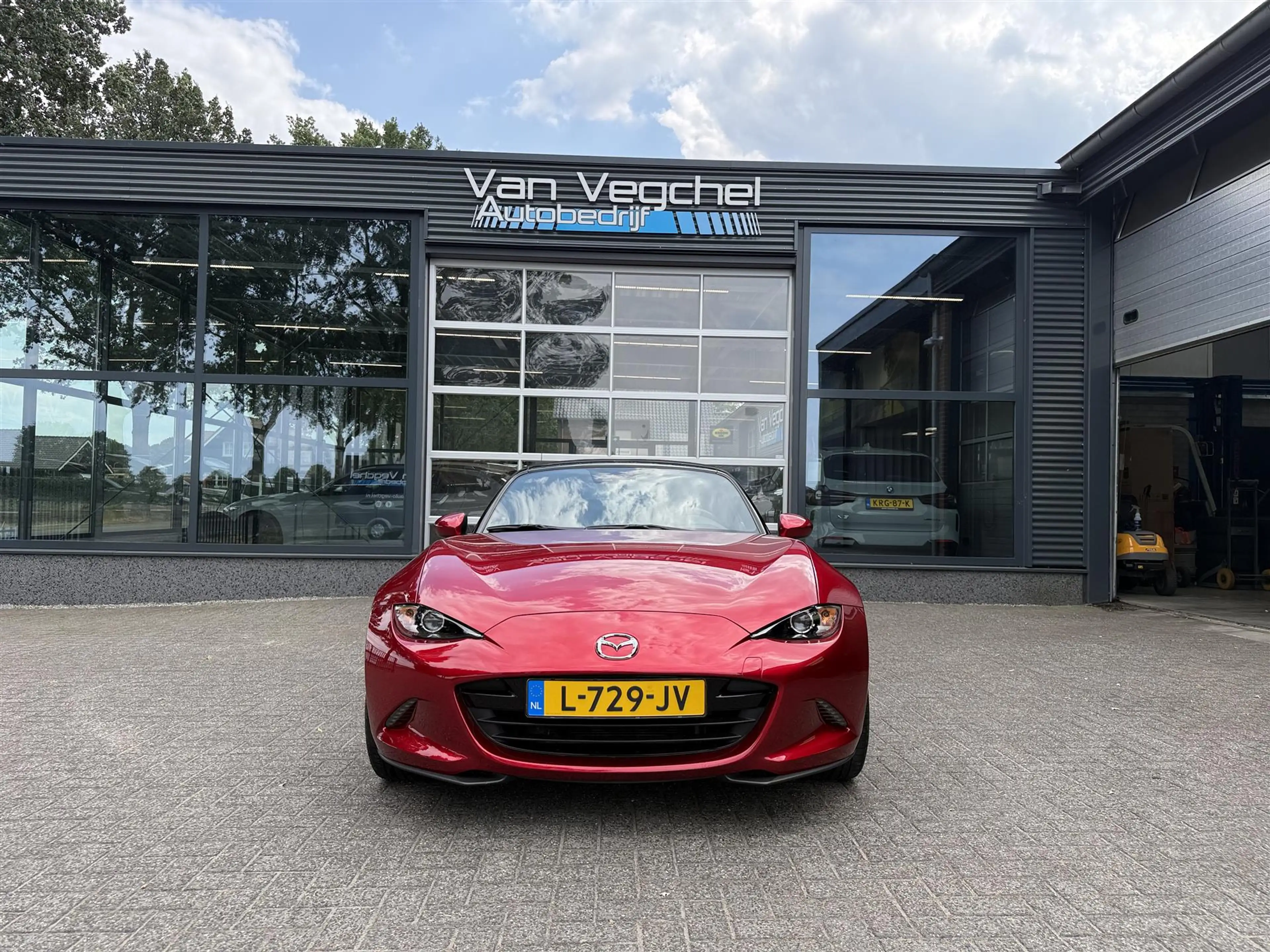 Mazda MX-5 1.5 SkyAc-G 132 Lux. — photo 8