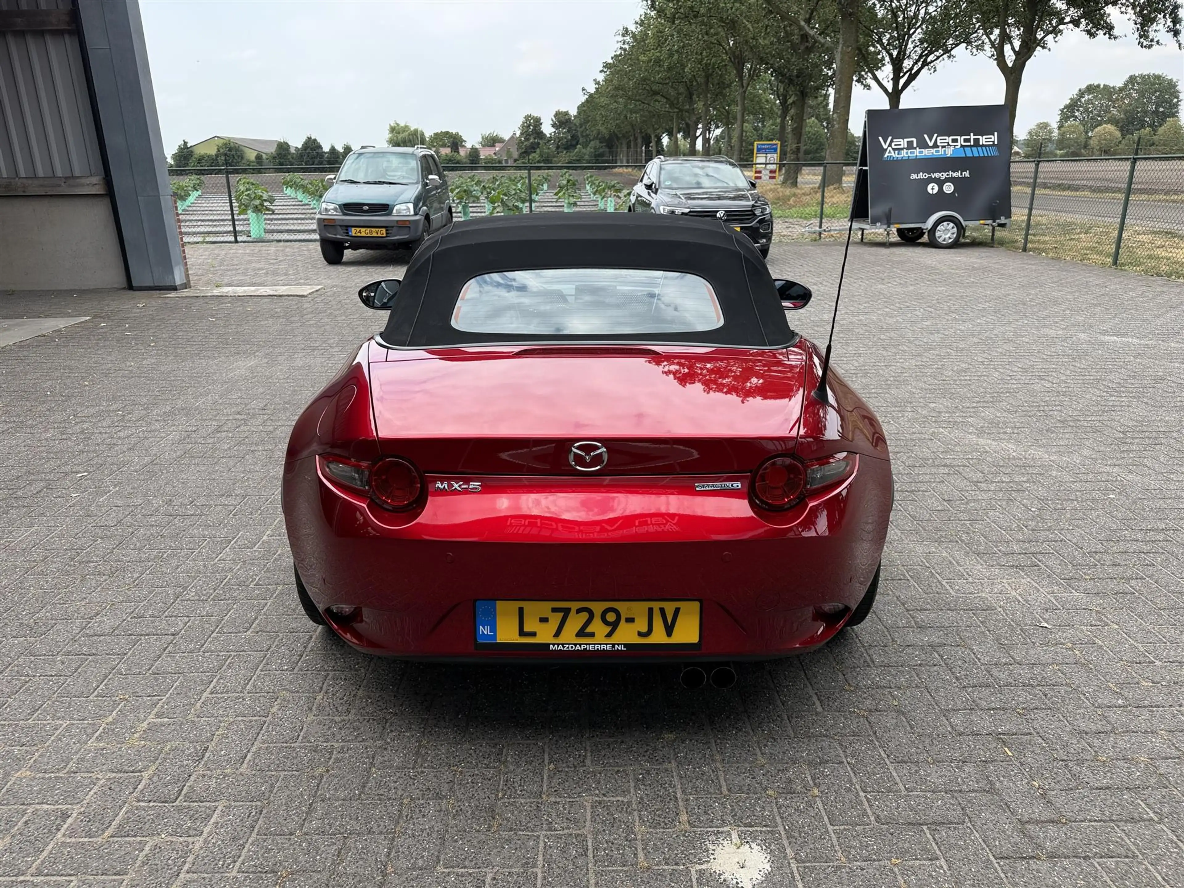 Mazda MX-5 1.5 SkyAc-G 132 Lux. — photo 4