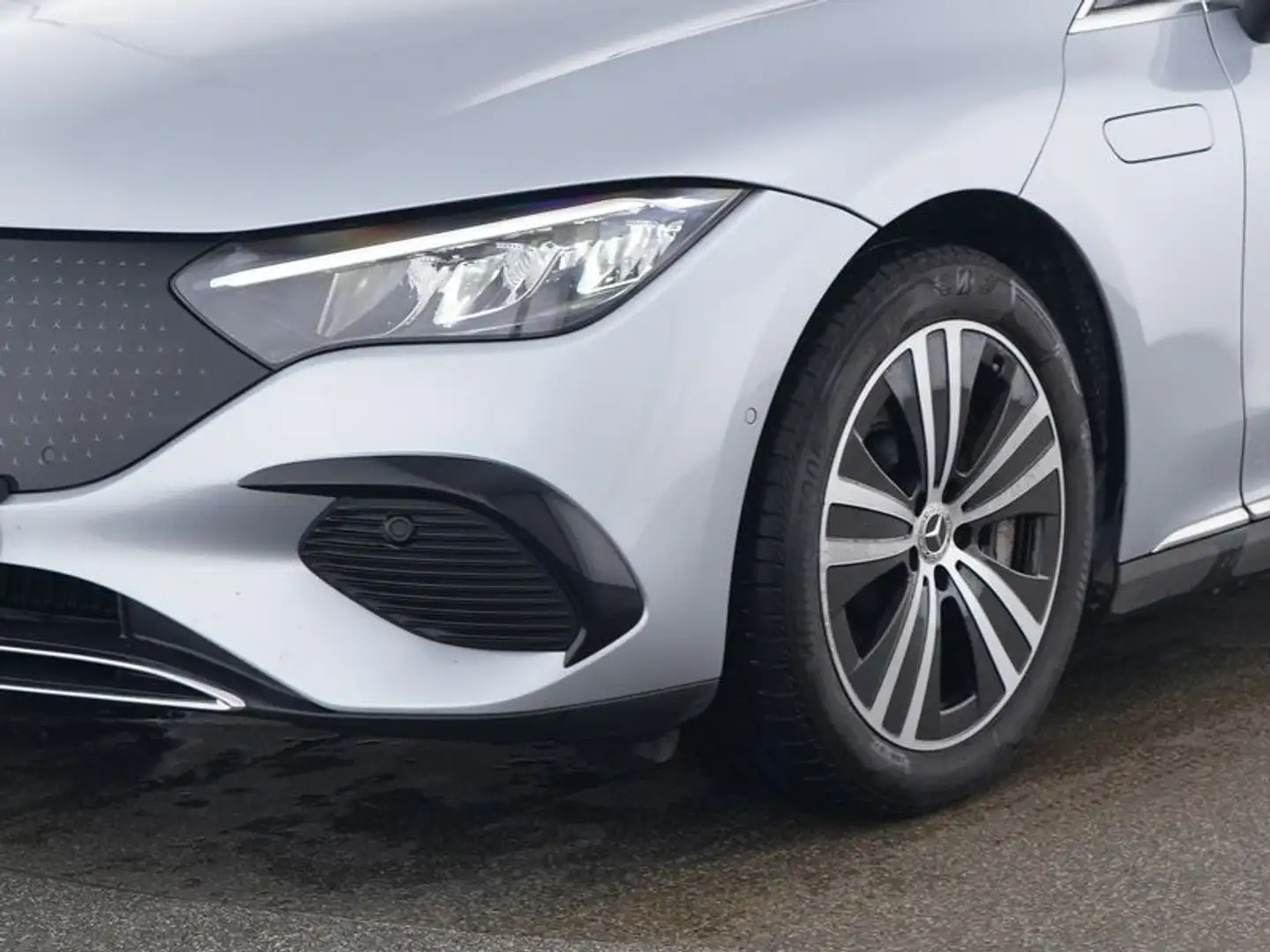 Mercedes-Benz EQE 300 Advanced Plus+Winter+Distronic+Memory Silber - 2