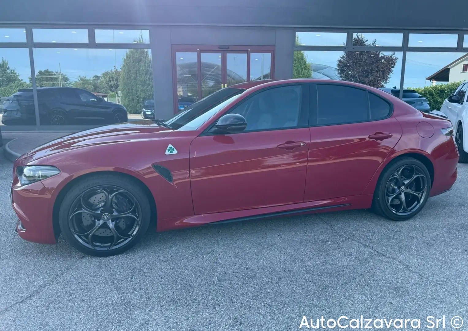 Alfa Romeo Giulia 2.9 V6 Bi-Turbo AT8 Quadrifoglio / R7690673 Rouge - 2