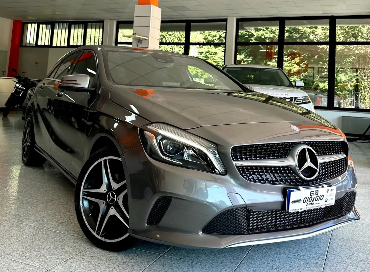 Mercedes-Benz A 180 Classe A - W176 d Sport auto my16 Gris - 2