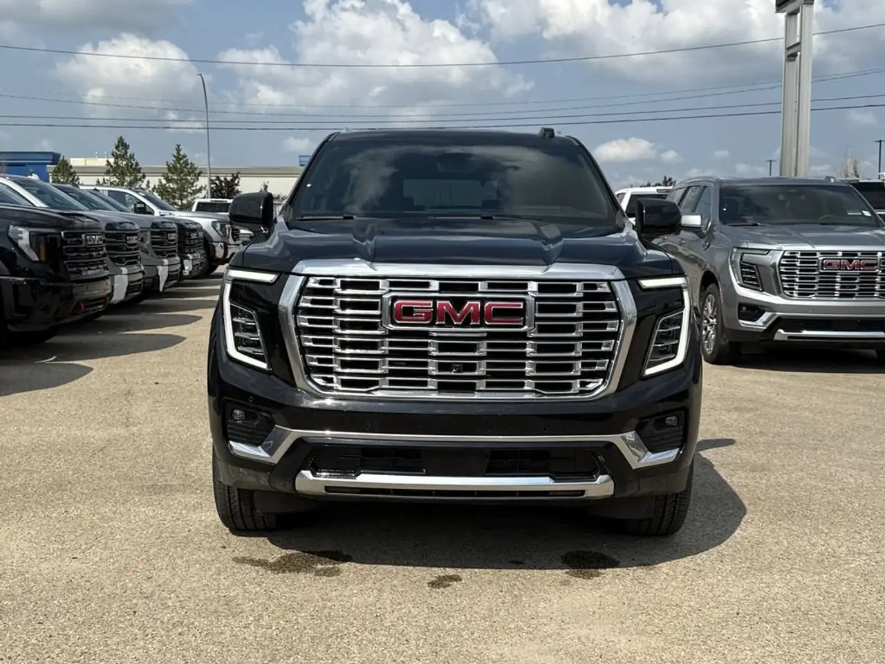 GMC Yukon снимка GMC Yukon