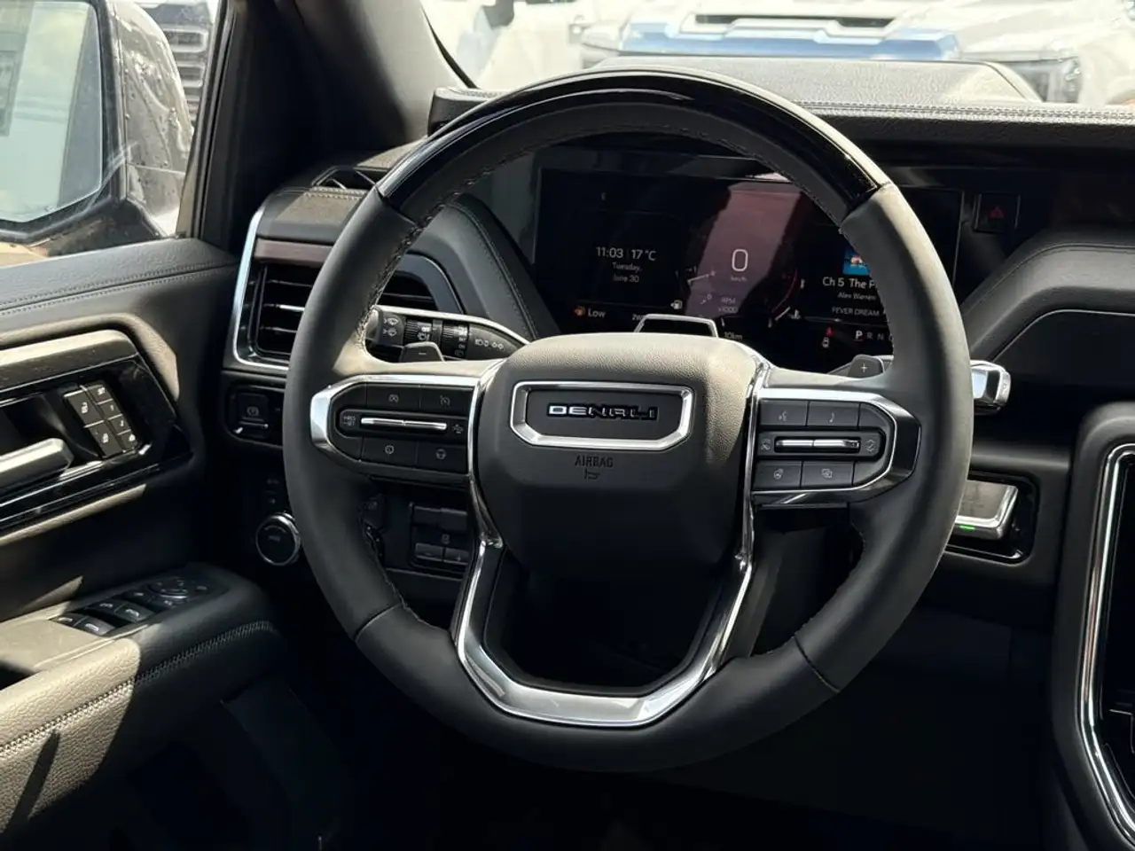 GMC Yukon снимка GMC Yukon
