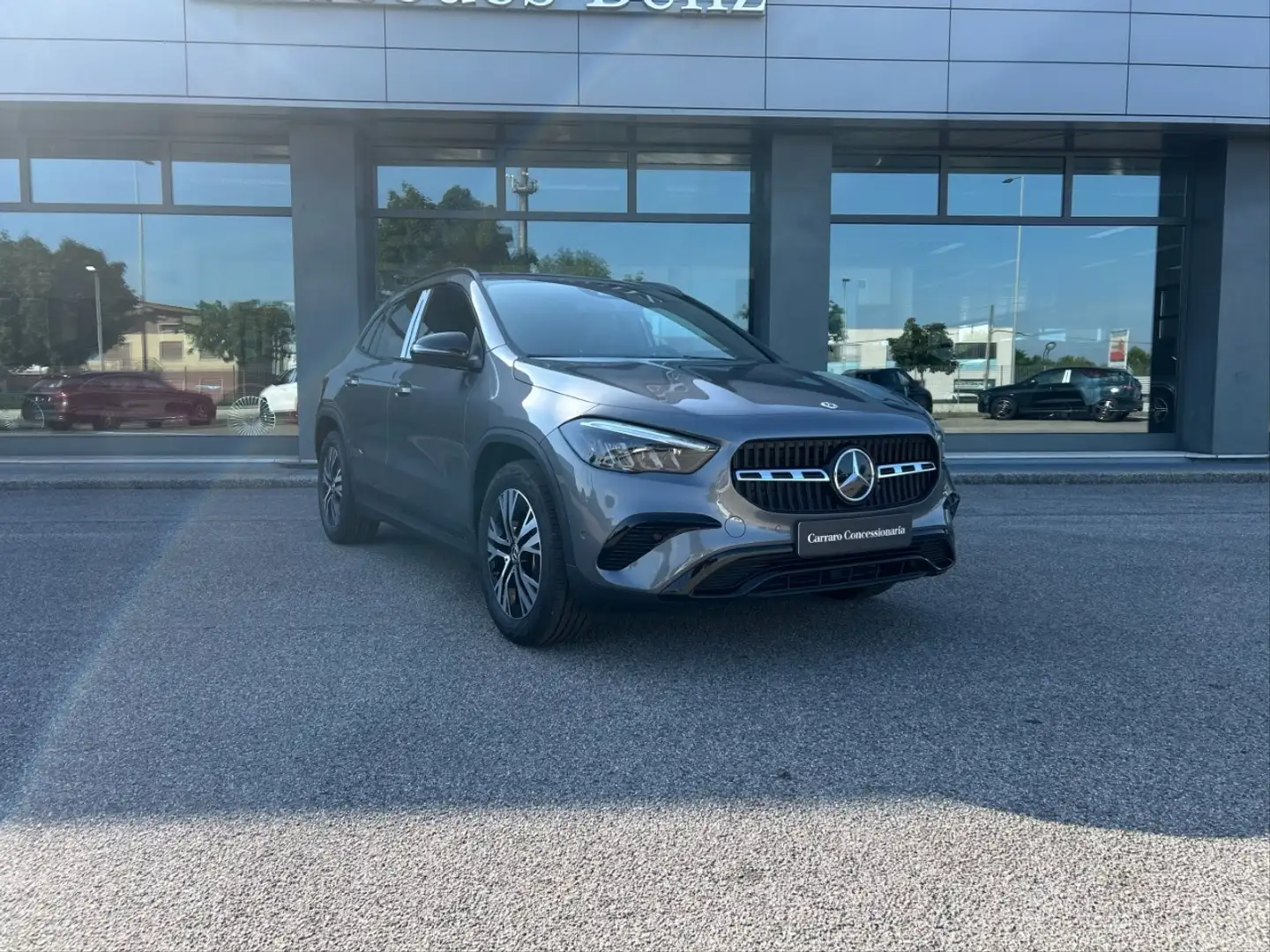 Mercedes-Benz GLA 200 d automatic Gri - 1