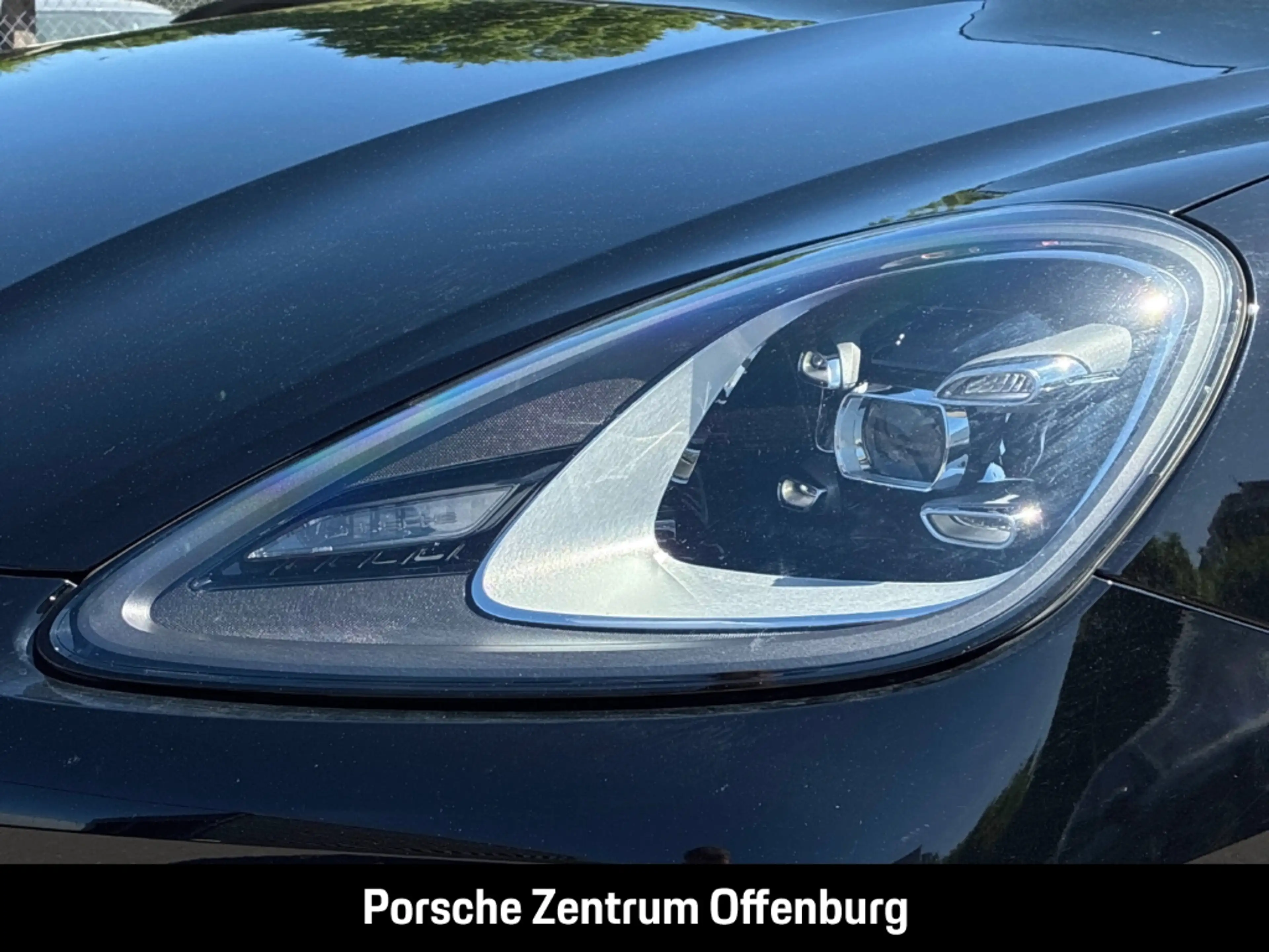 Porsche Cayenne Platinum Edition Pano Navi Memory Bose LED — photo 9