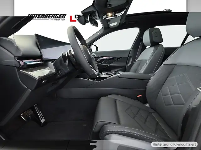 BMW M view 8