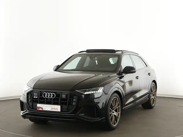 Audi SQ8 view 2