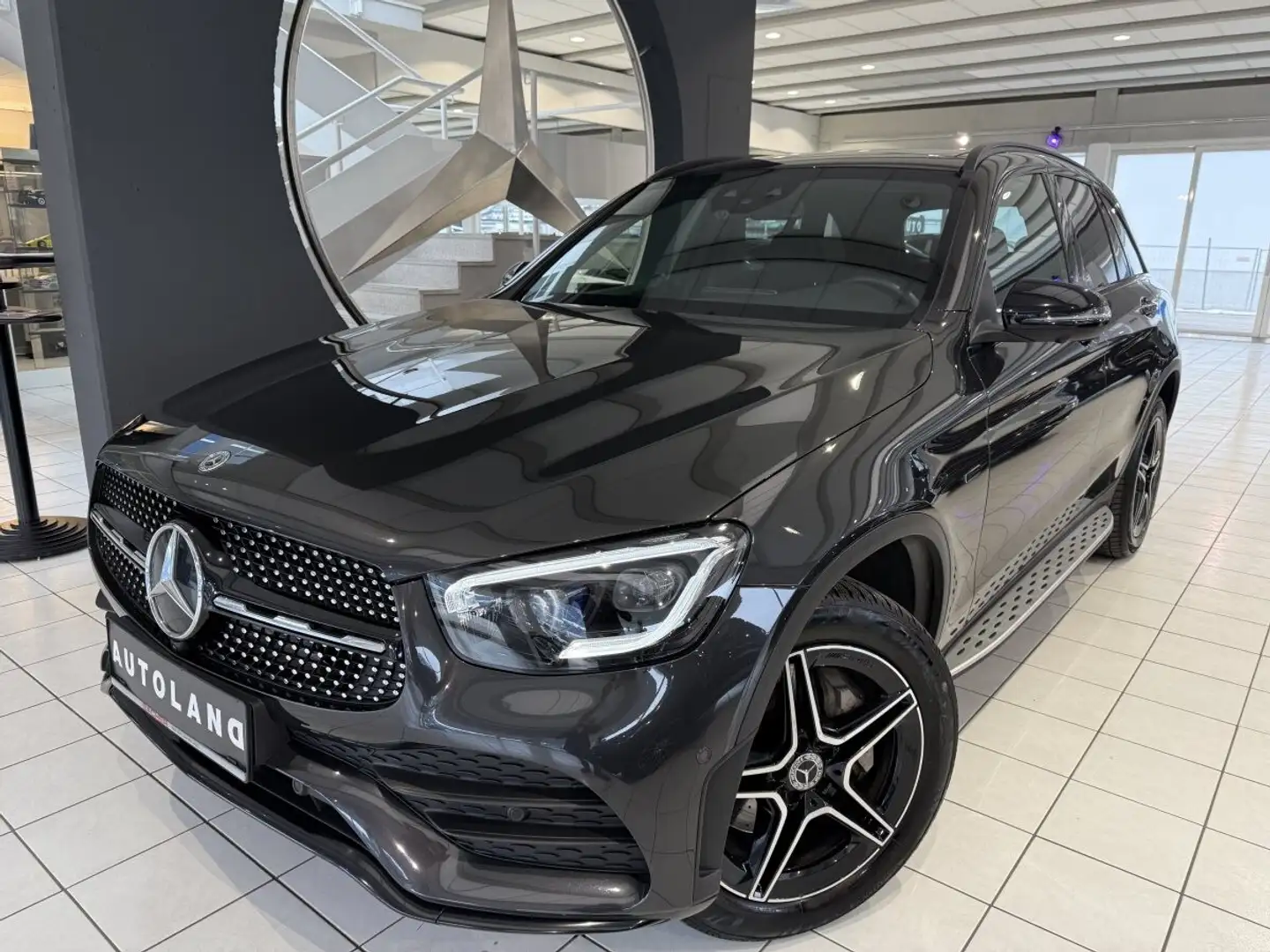 Mercedes-Benz GLC 300 de 4Matic AMG LINE Panorma,Fahrassistenzpaket Grau - 1