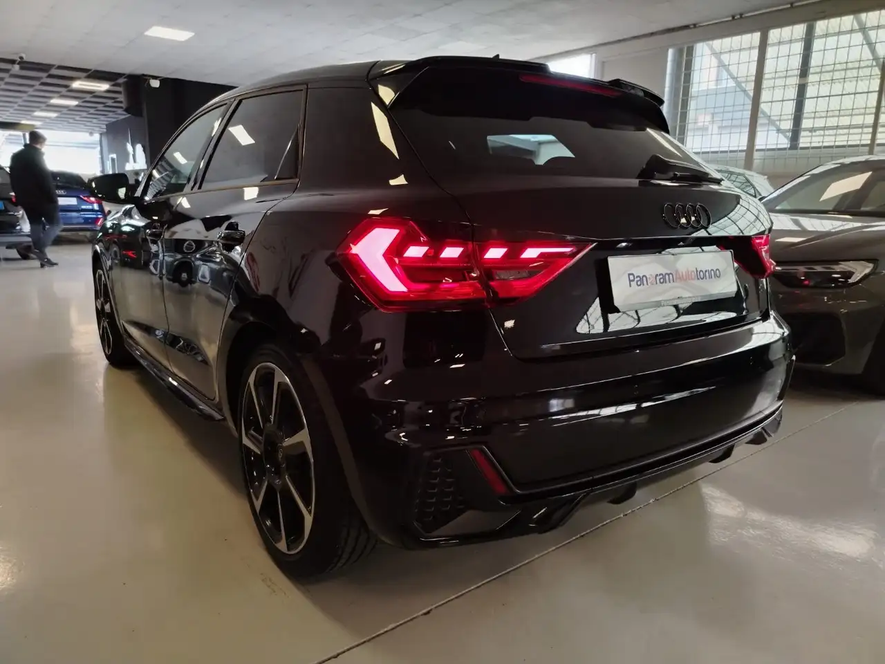 Audi A1 SPB 30 TFSI S tronic Identity Black, миниатюра 5