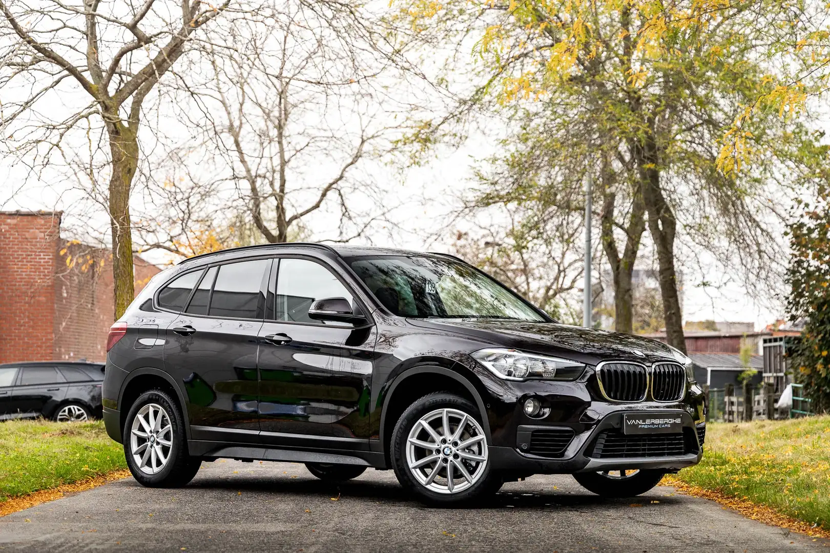 BMW X1 sDrive16dA * HUD * ACC * Camera * Navi PRO * Marrón - 1
