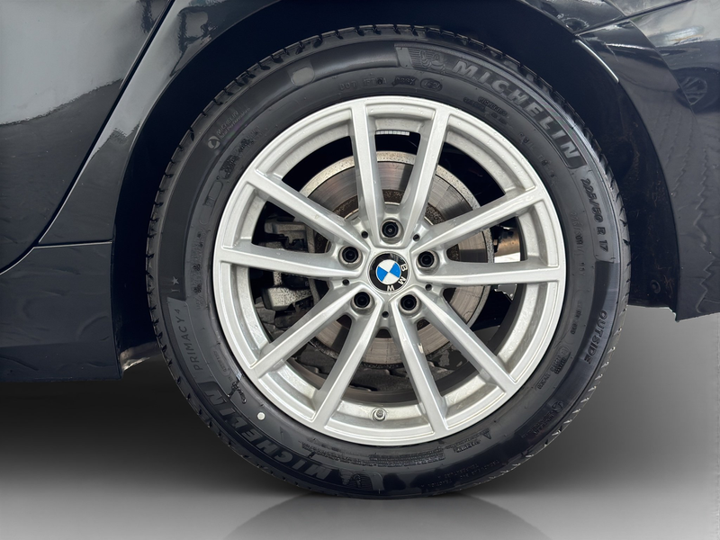 BMW 318 dA Lim. LiveCock.LED.Keyl.ParkAss.DuLa.SHZ. — photo 10