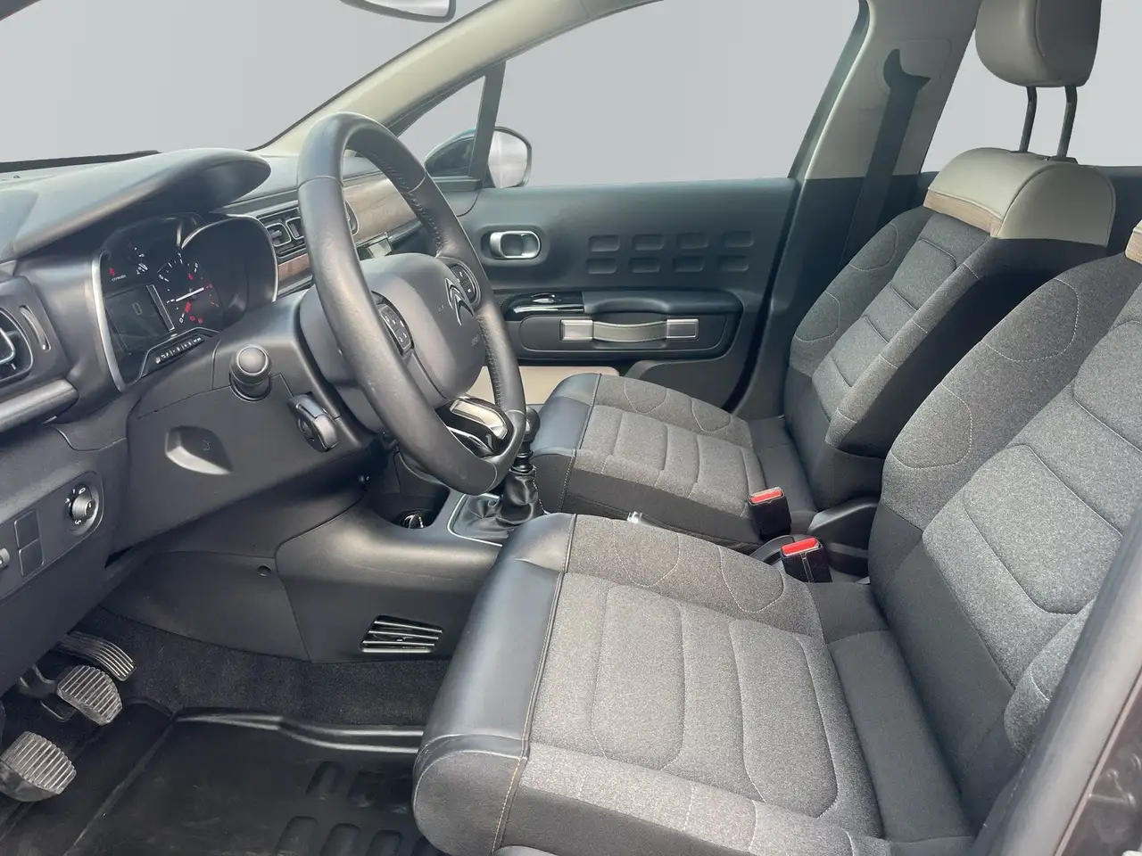 Citroen C3 Pure Tech Shine 14