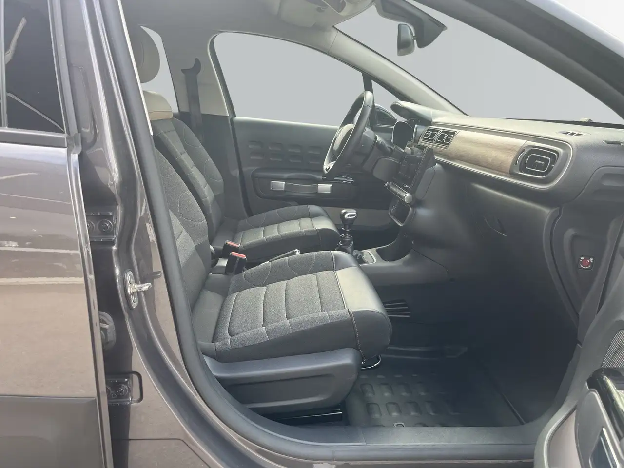 Citroen C3 Pure Tech Shine 7