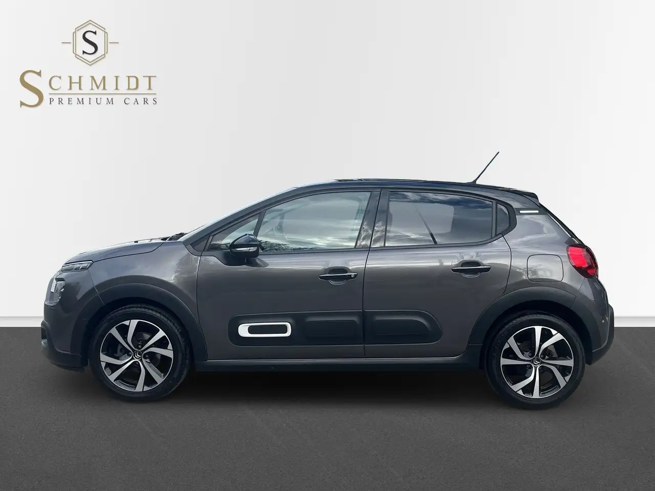 Citroen C3 Pure Tech Shine 2