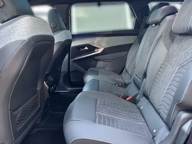Peugeot 5008 Elektro 230 Long Range GT ACC+LED+Navi+Pano Ansicht 12