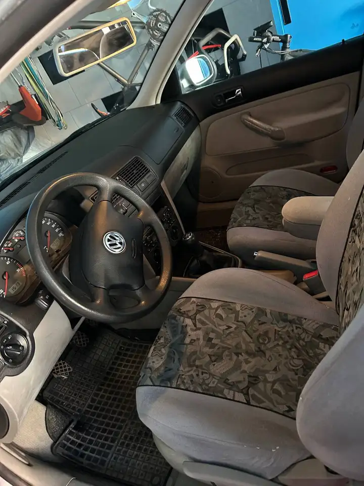 Volkswagen Golf GTD Schräghecklimousine, foto 3