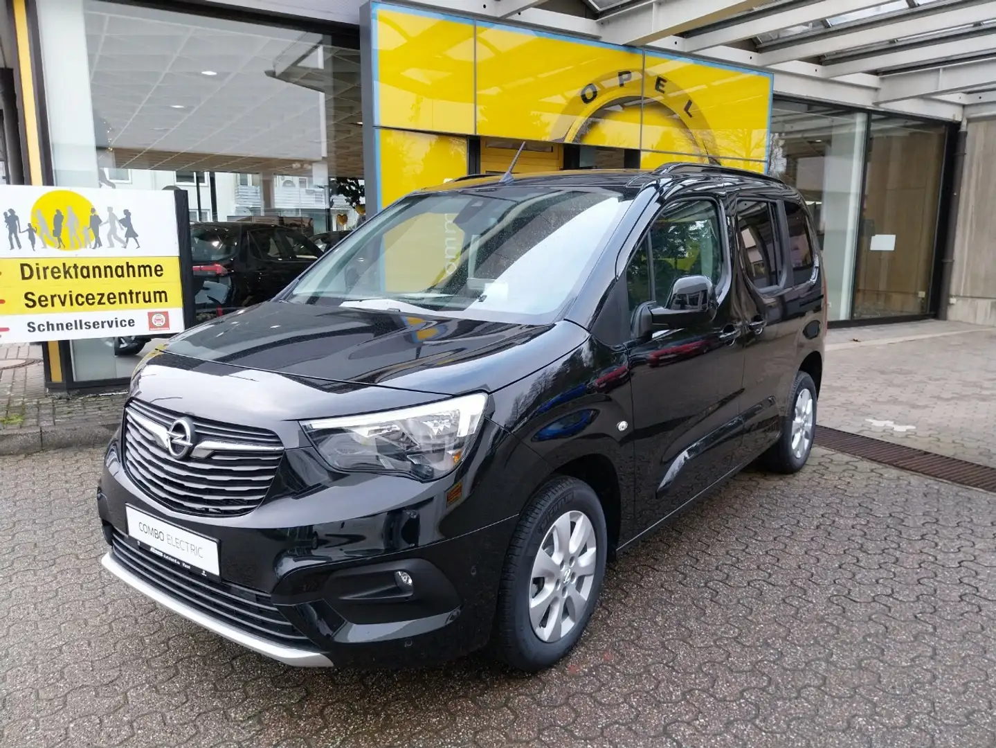 Opel Combo Life - e Ultimate Černá - 2