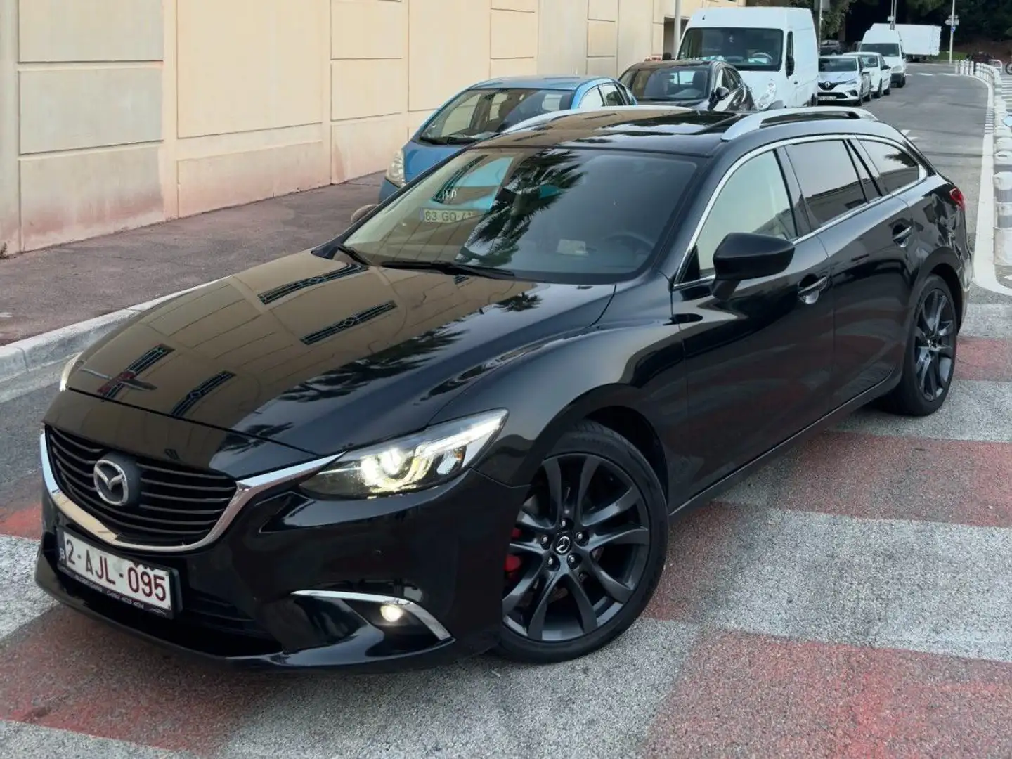 Mazda 6 6 Kombi SKYACTIV-D 175 i-ELOOP Sports-Line Negro - 1