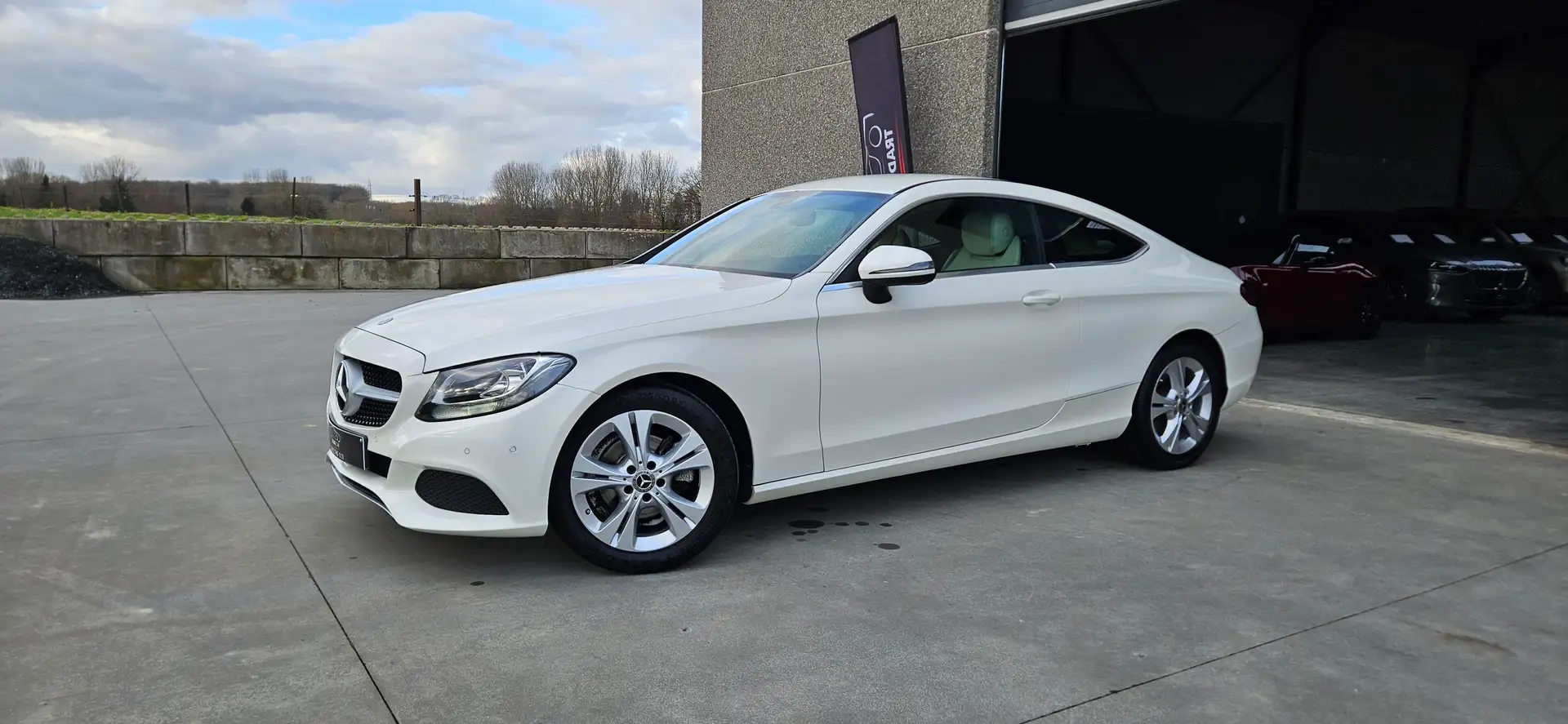 Mercedes-Benz C 180 C 180 Coupe*LEDER*NAVI*CAMERA*GARANTIE 12 MOIS* Blanc - 1