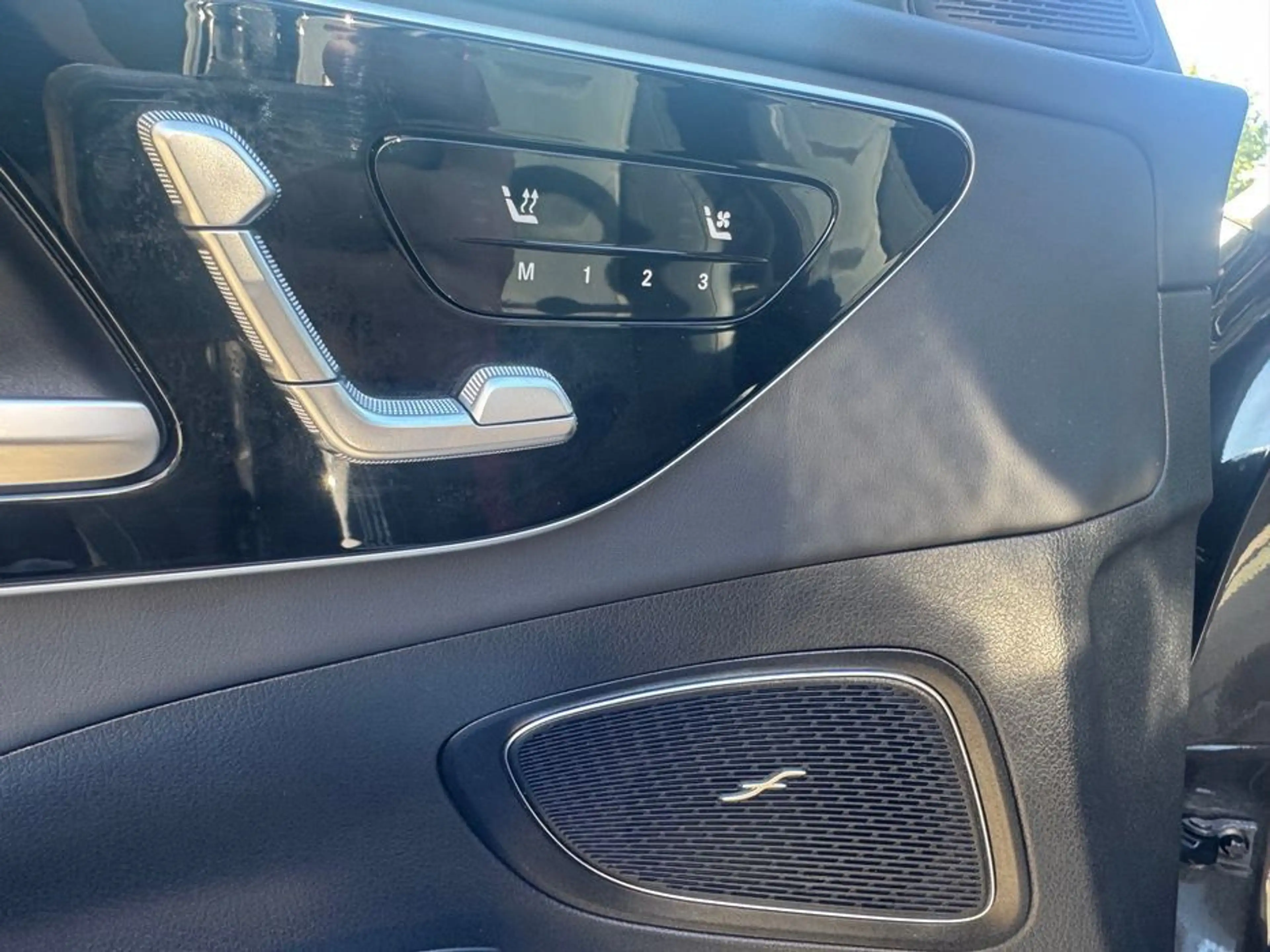 Mercedes-Benz C 43 AMG Limousine 4Matic Sitzlüftung 360° — photo 12