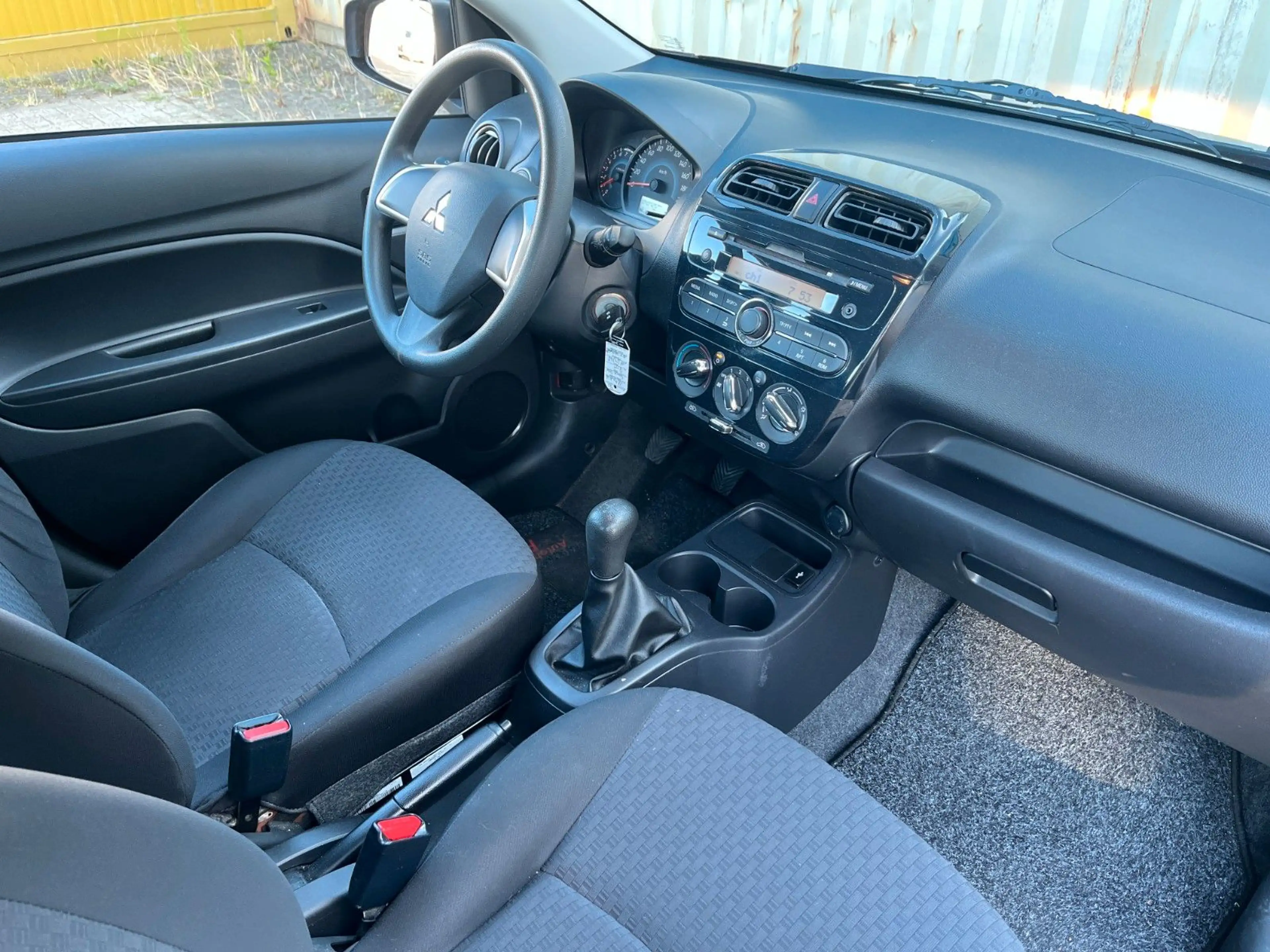 Mitsubishi Space Star Edition — photo 15