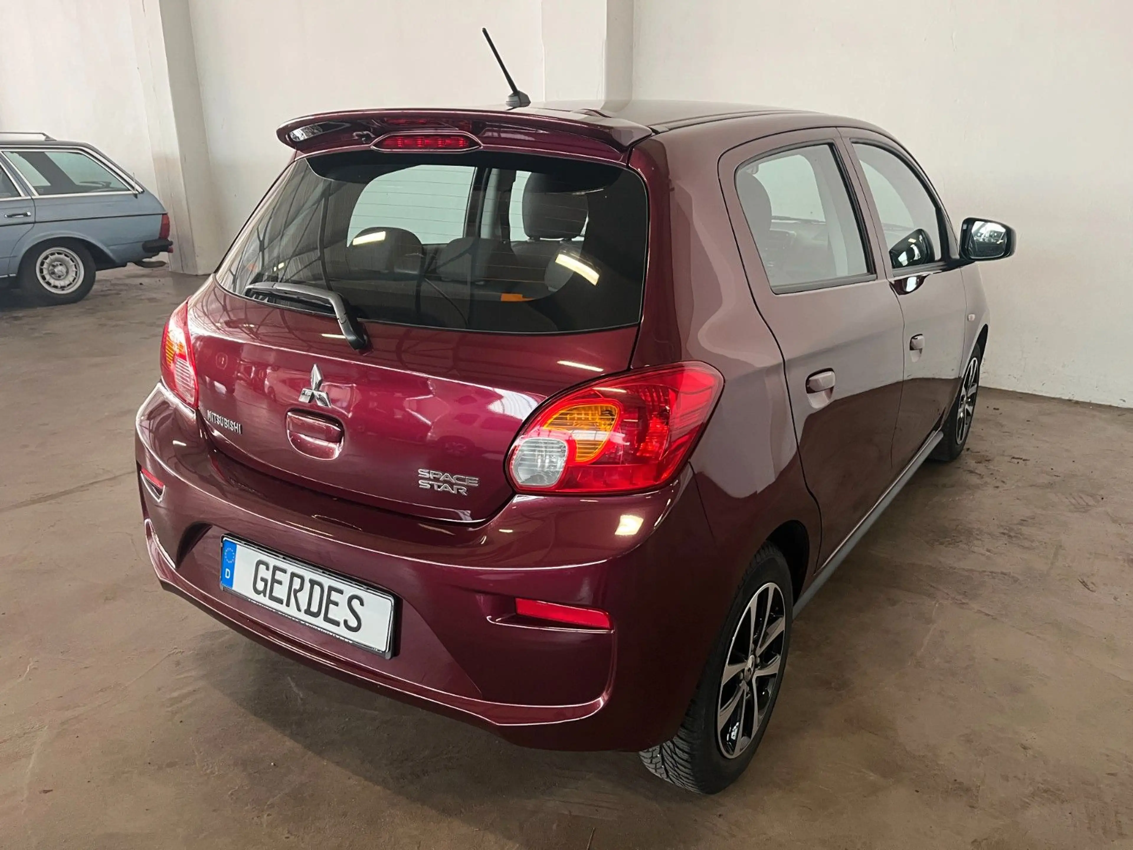 Mitsubishi Space Star Edition — photo 11
