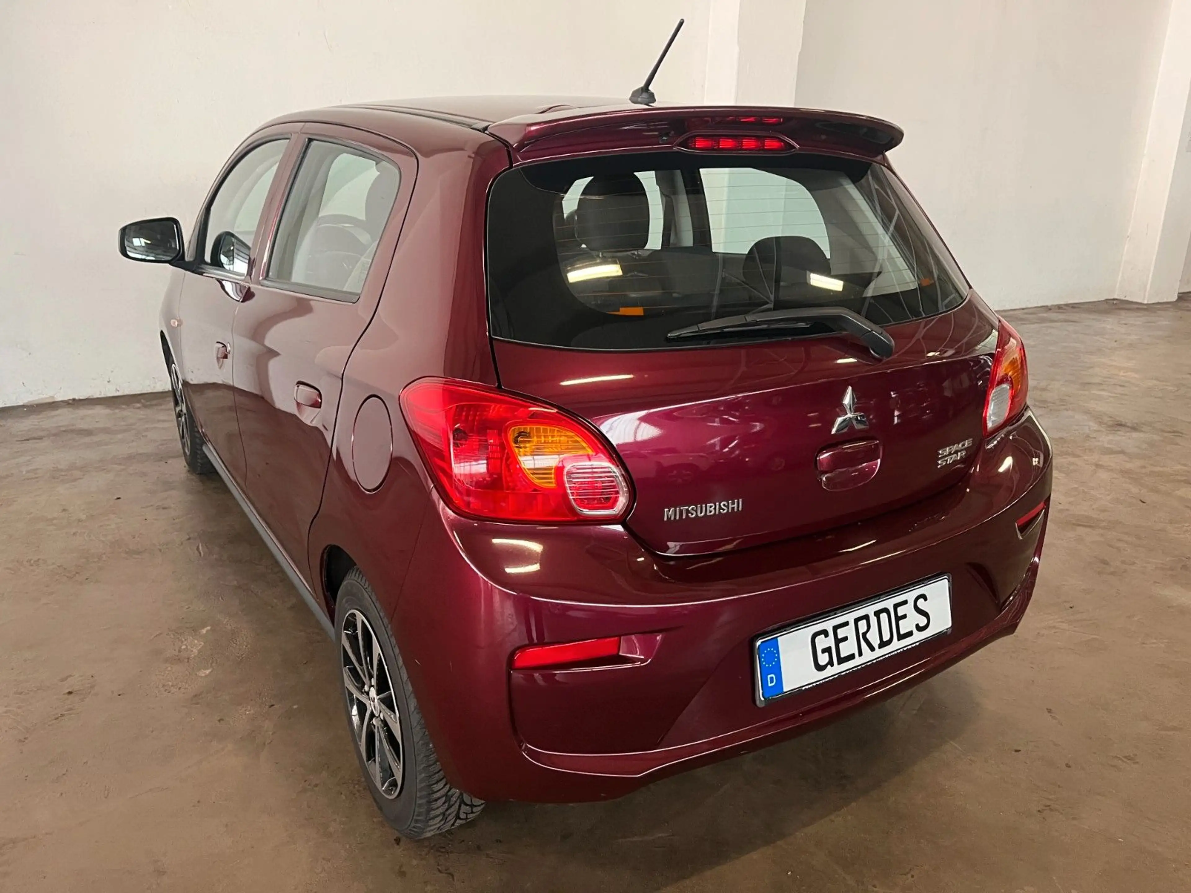 Mitsubishi Space Star Edition — photo 9