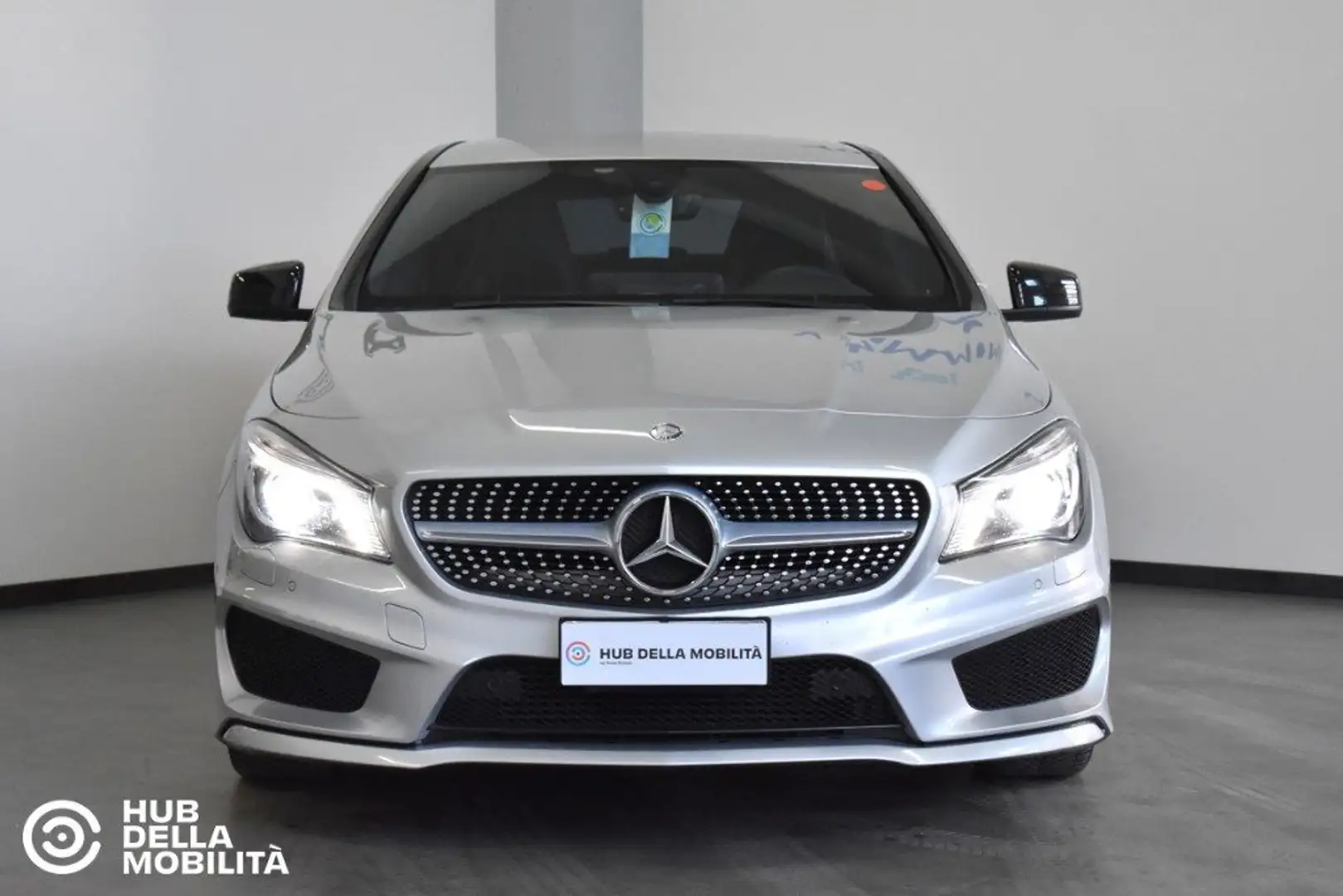 Mercedes-Benz CLA 180 CDI Automatic Premium Plateado - 1