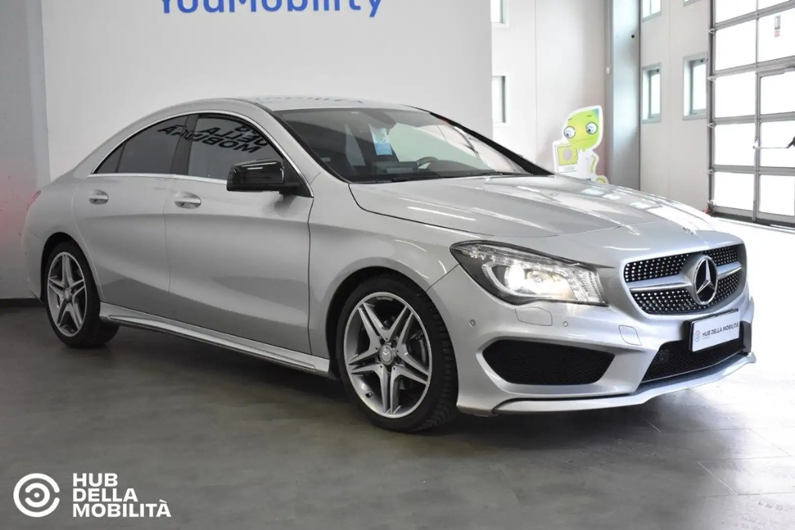 Mercedes-Benz CLA 180 CDI Automatic Premium Plateado - 2
