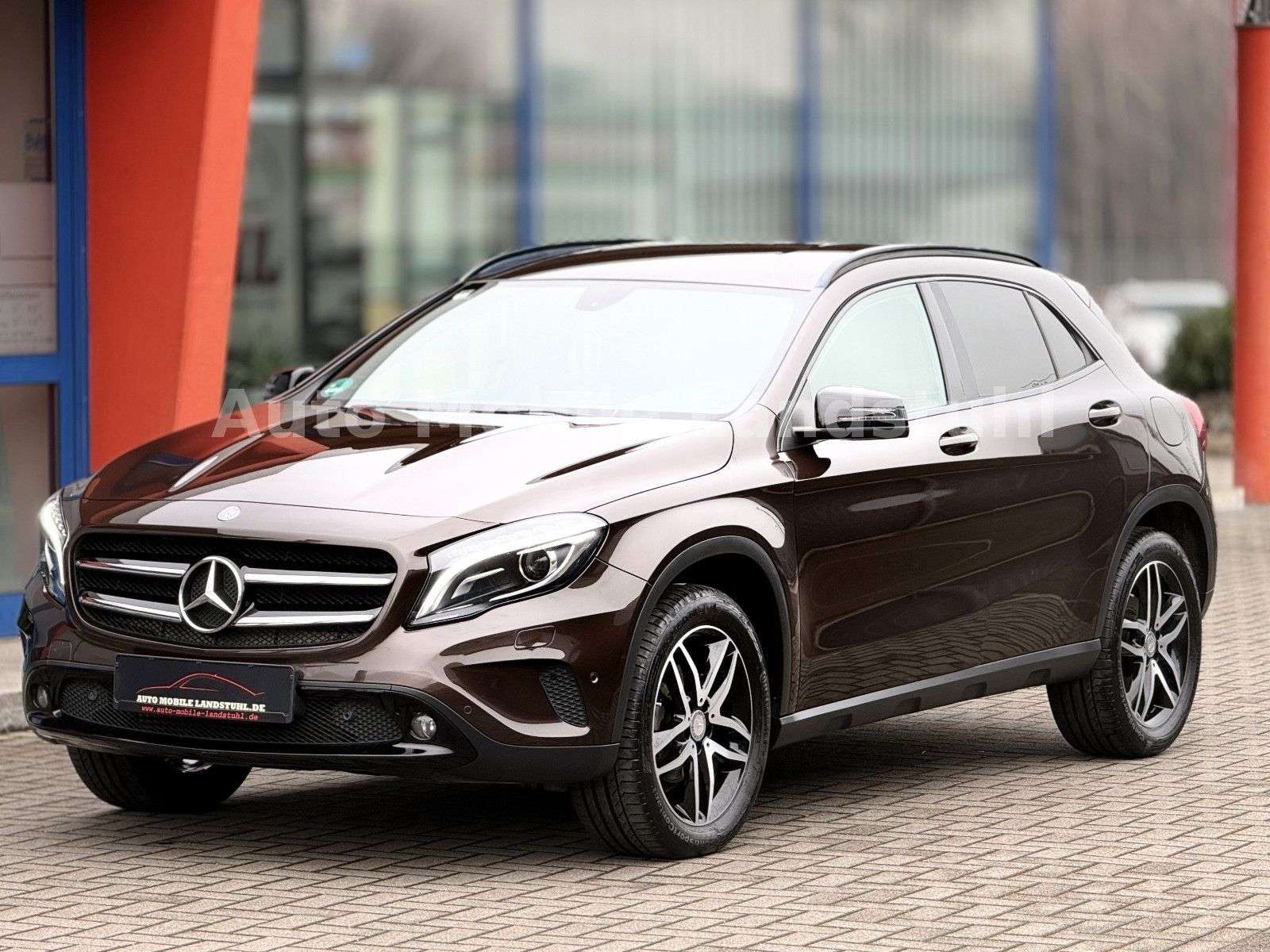 Mercedes-Benz GLA 220