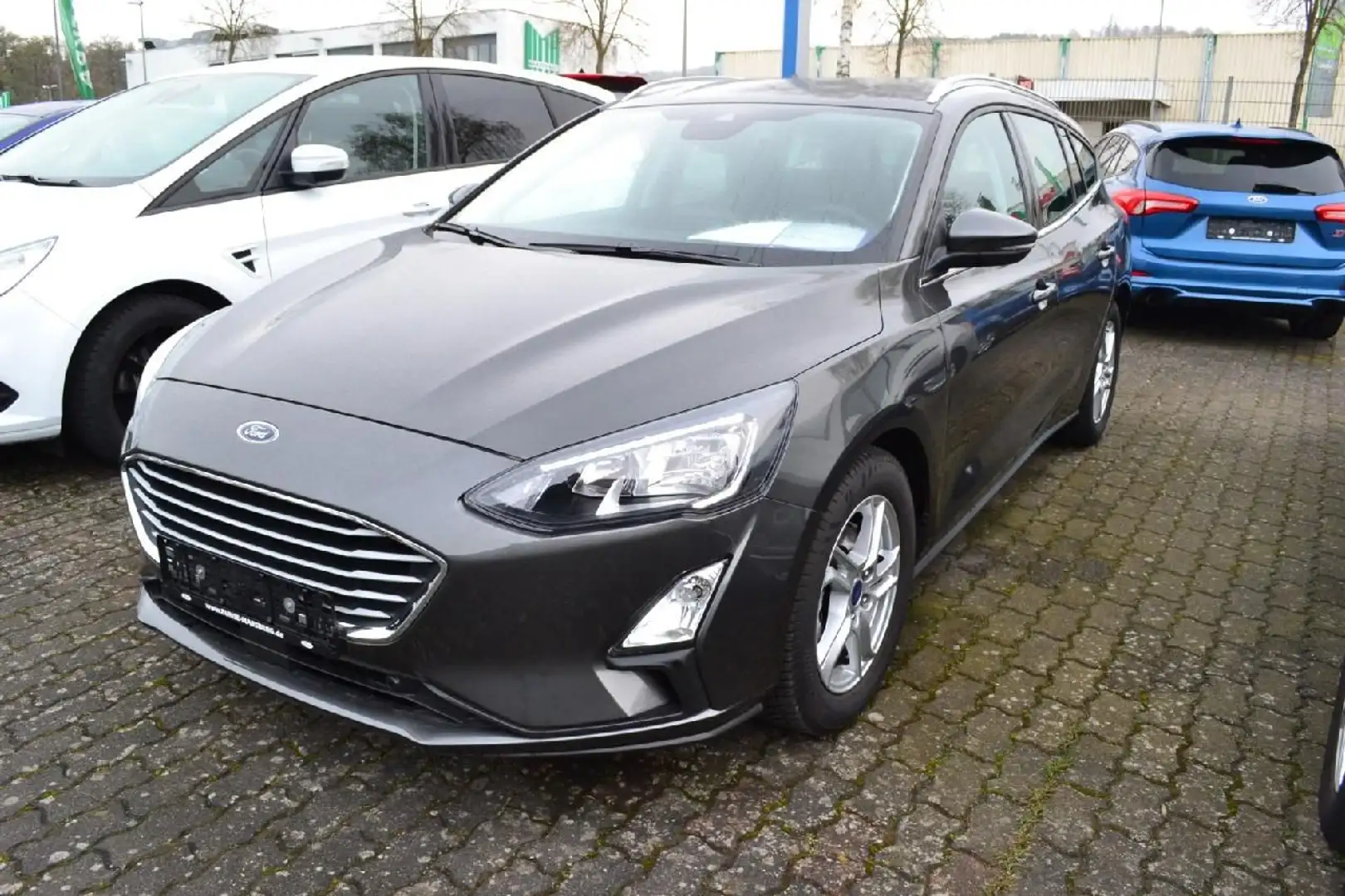 Ford Focus Turnier Cool & Connect Gris - 1