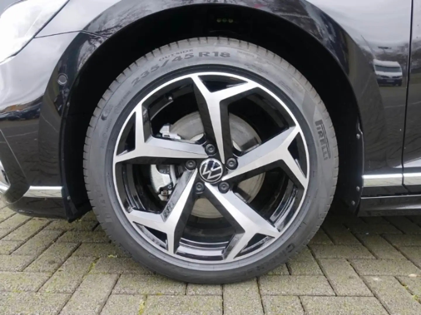 Volkswagen Passat Variant 2.0 TDI DSG ELEGANCE+R-LINE+AHK+PANO+RFK Schwarz - 2