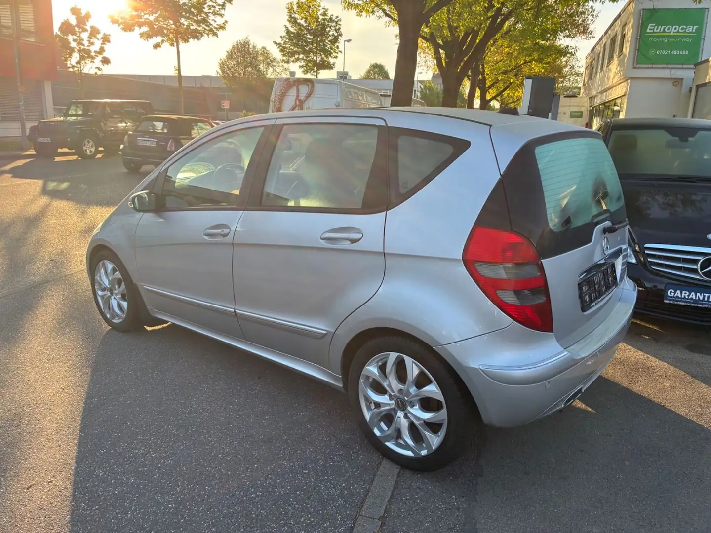 Mercedes-Benz A 200 A -Klasse A 200 Turbo Avantgade Vollleder Silber - 2