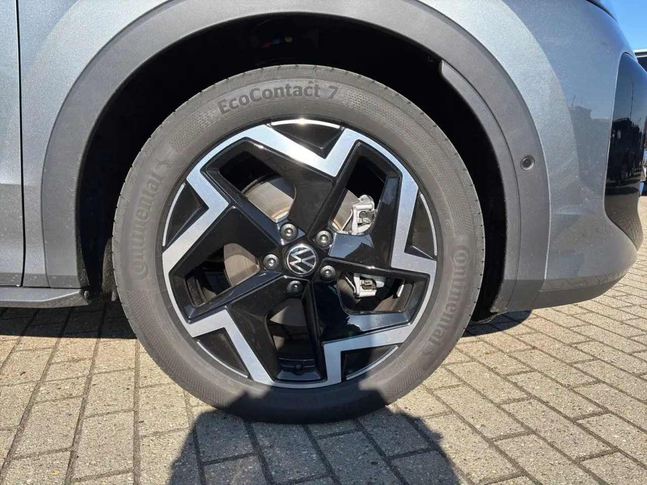 Volkswagen T-Roc 1.5 eTSI R-Line+Tageszulassung+AZV 9