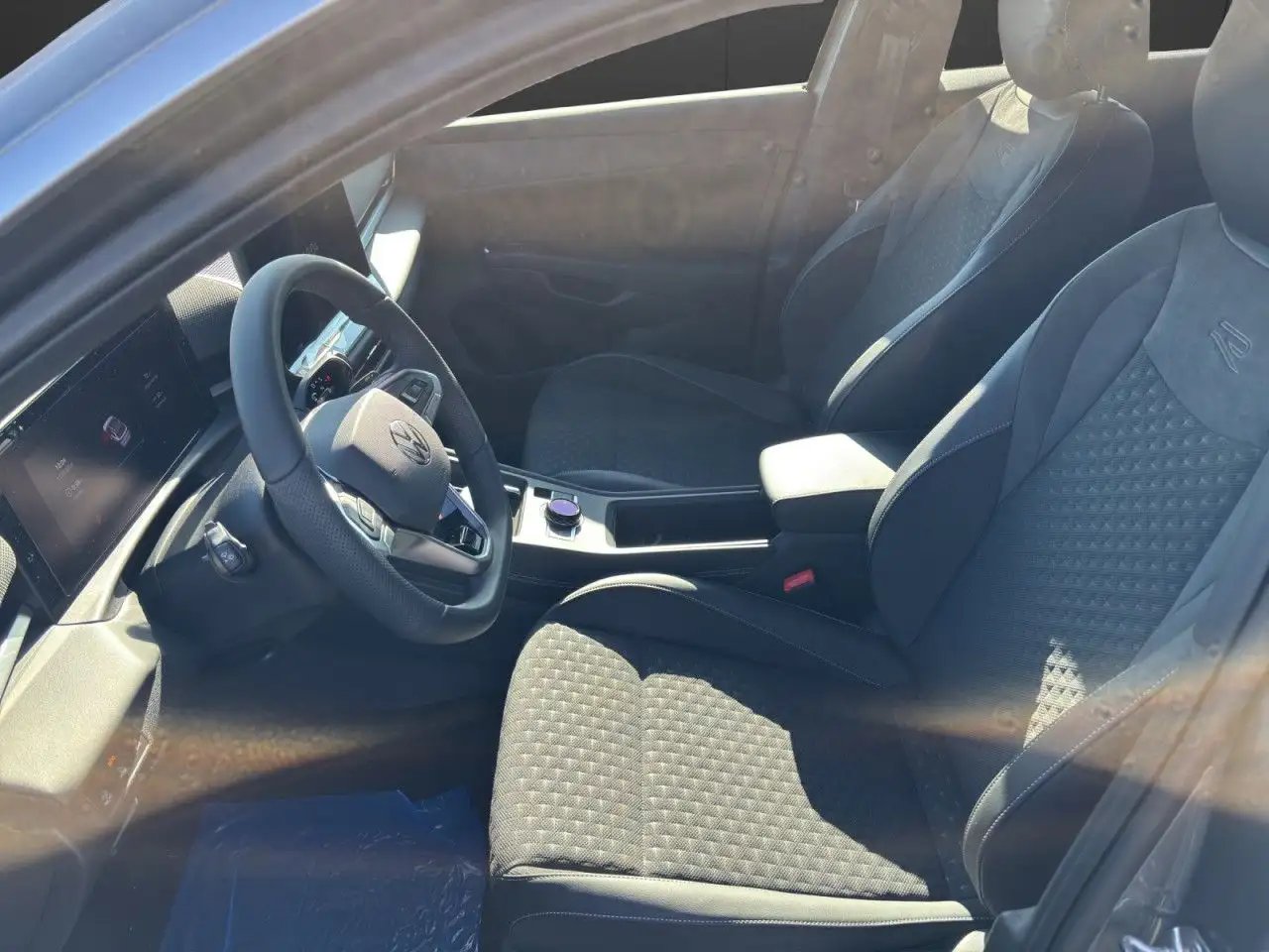 Volkswagen T-Roc 1.5 eTSI R-Line+Tageszulassung+AZV 5