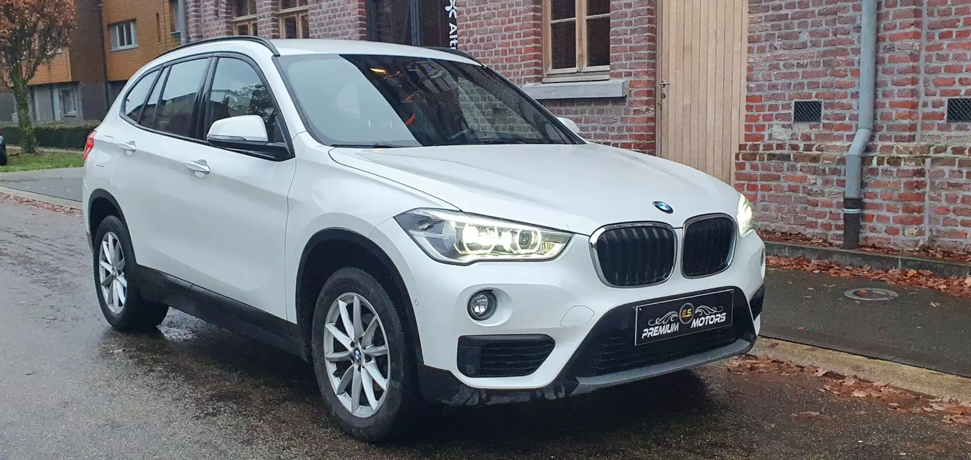 BMW X1 sDrive16d/LED LICHT/NAVI/*VOLLEDIG BMW HISTORIEK Blanc - 1