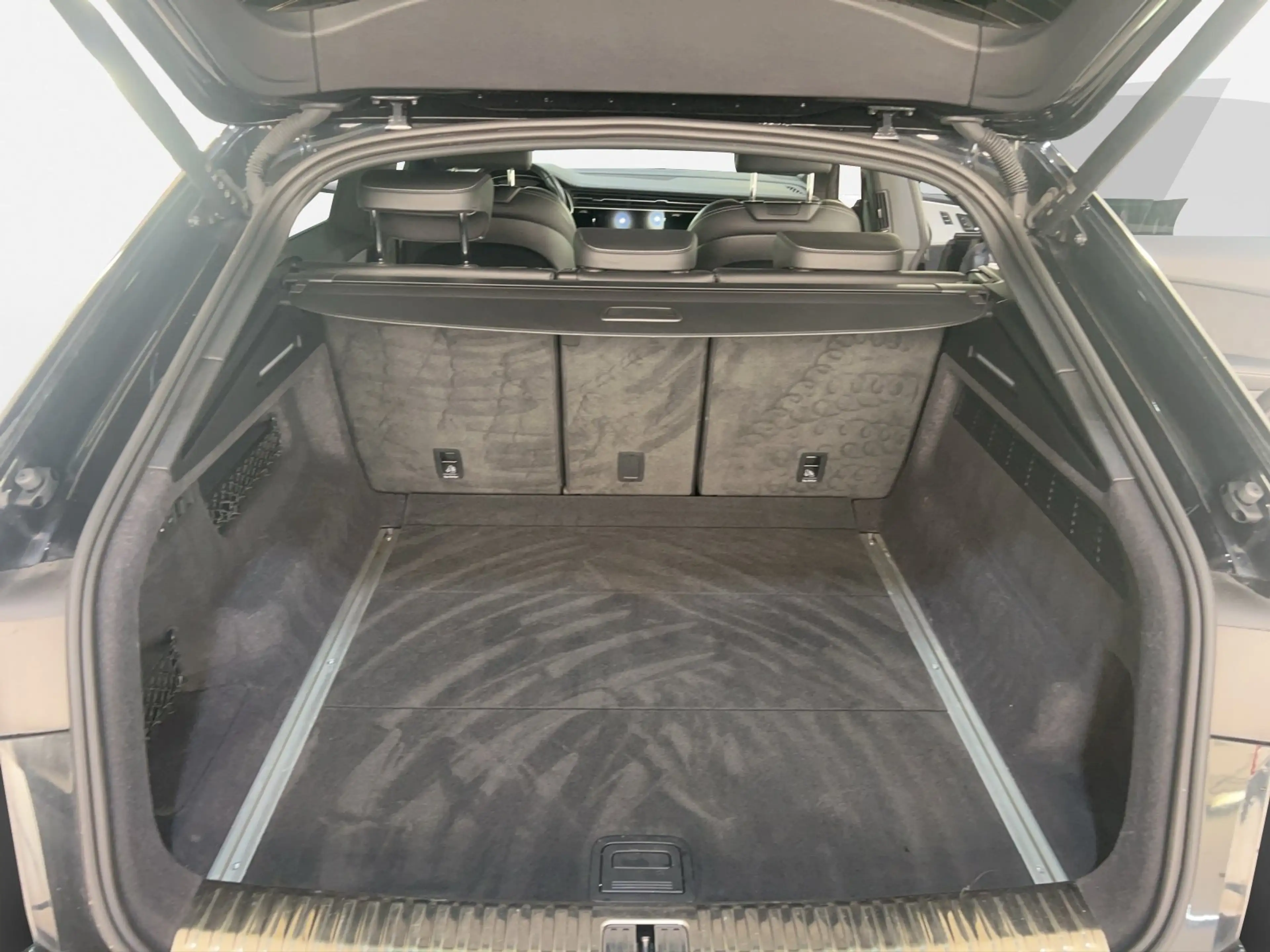 Audi SQ8 4.0 TFSI quattro tiptronic AHK | PANO — photo 15