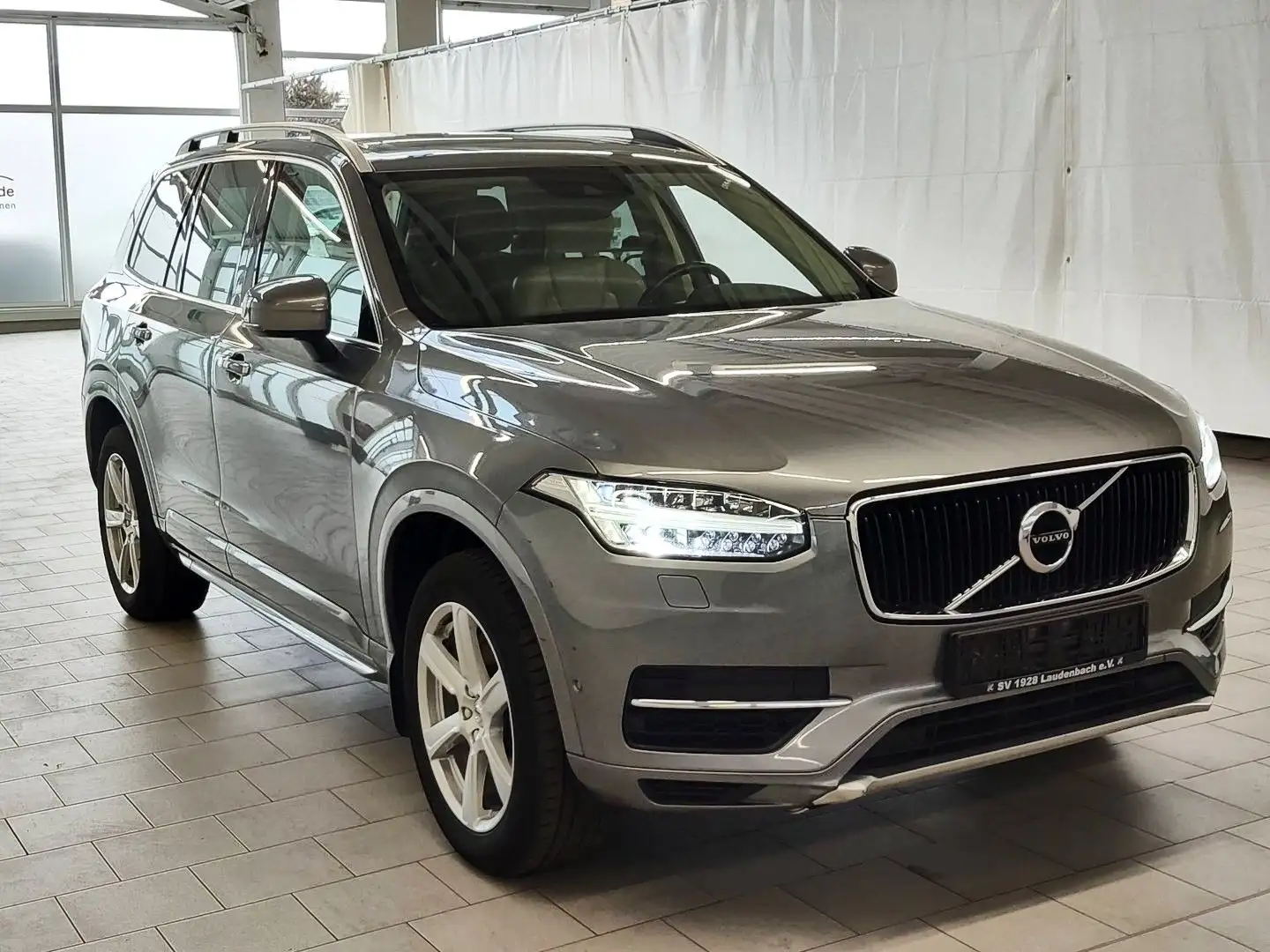 Volvo XC90 Geartronic AWD 7SITZE+AHKPL+P-DACH+AHKPL Grau - 1